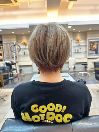 ショート レイヤー/ショート カット/服部タカノリのヘアスタイル