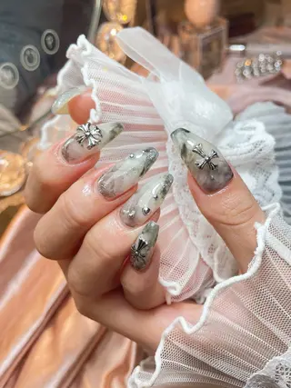 ネイル 23時まで❤︎韓国、 ワンホンネイルのネイルデザイン