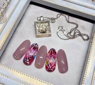 ネイル Nail salon MEGUMIのネイルデザイン