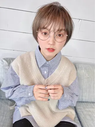 ショート カラー ⭐️ハイトーン/ 骨格カット🍏ころあのヘアスタイル