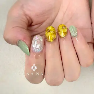 ネイル アトリエ　ミモザ所属・いまむら あかりのネイルデザイン