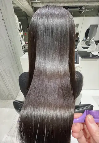 ロング カラー mai🐷髪質改善 🖤透ける暗髪🖤のヘアスタイル