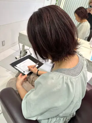 ショート カラー ブリーチ/艶カラー /縮毛矯正/みなのヘアスタイル