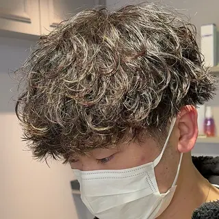 ショート パーマ ヘアアレンジ メンズ 艶カラー の達人のヘアスタイル