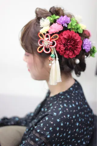 セミロング カラー パーマ ヘアアレンジ 成松 勇治のヘアスタイル