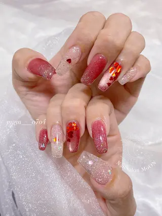 MoON...❤︎ MeGuのネイルデザイン