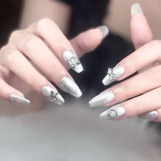 ネイル 🩰fein. hana🫧のネイルデザイン