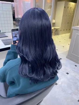 カラー ユイ☆ハイトーン ☆ブリーチデザインのヘアスタイル