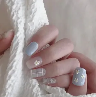 ネイル 高木 維麗絲のネイルデザイン