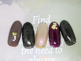 カラー ティーエヌ 金山駅東口店のネイルデザイン