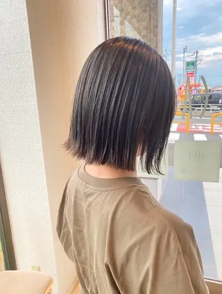 ショート 近藤 愛のヘアスタイル