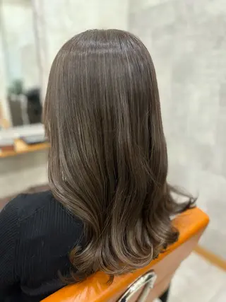 セミロング iru【イル】所属・Misaki ミサキのヘアスタイル