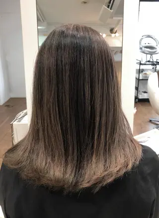 セミロング kawakita yoshinoriのヘアスタイル