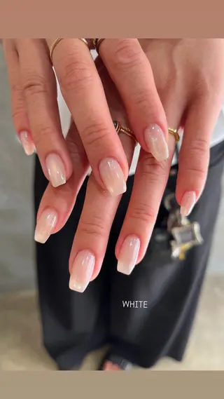 ネイル WHITE所属・Lily WHITEのネイルデザイン