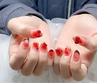 ネイル NiNa ビューティーサロン所属・Ni Naのネイルデザイン