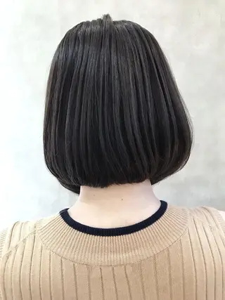 ショート カラー MOU namba ムウナンバのヘアスタイル