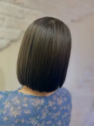 ショート 飯星慧斗 /ブリーチ、縮毛矯正のヘアスタイル