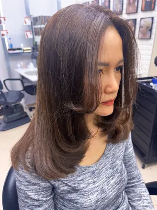 セミロング Jefferson Luiz Hair Designer所属・Japuska ジャプスカのヘアスタイル
