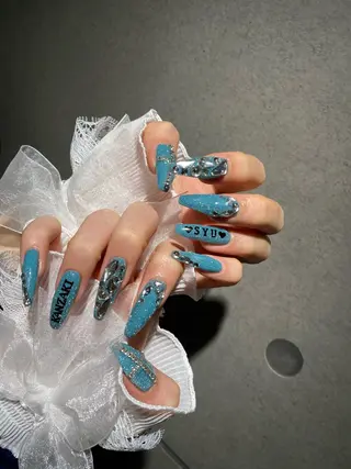 ネイル I-nailロング /ワンホン/キラキラのネイルデザイン