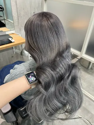 ロング カラー newi赤羽 HINATAのヘアスタイル