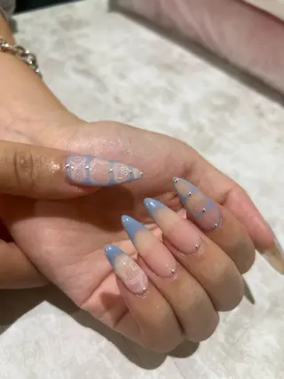 ネイル Hikari 🌺のネイルデザイン