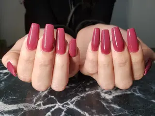 ミディアム ネイル クロキ 。のネイルデザイン