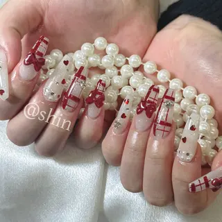 ネイル Queen‘s シシのネイルデザイン