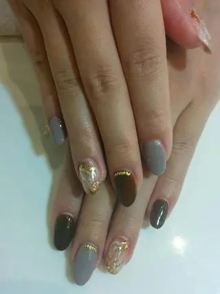 ネイル エステとネイル ローズコンフォートのネイルデザイン