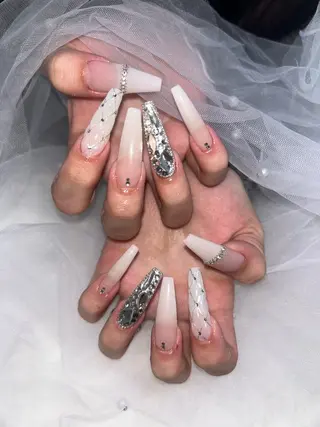 ネイル REVE南口 🌺yuina🌺のネイルデザイン