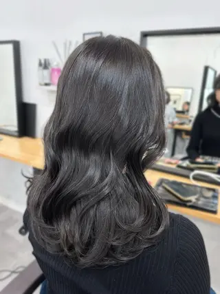 セミロング カラー 木村 美紅のヘアスタイル