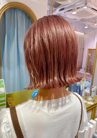 ショート レイヤーカット /透明感カラー西田のヘアスタイル