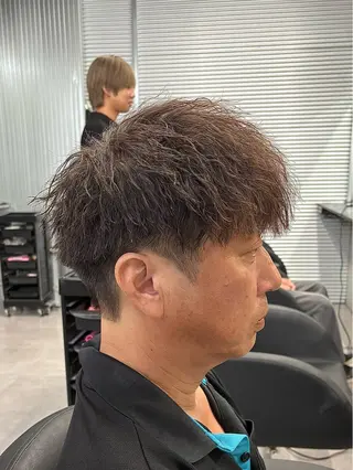 パーマ メンズ 波巻き/ツイスパ/ 短髪/鈴木俊也のヘアスタイル