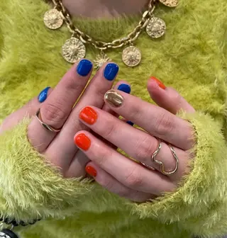 ネイル ハイトーン💖 ネイル💅まりなのヘアスタイル