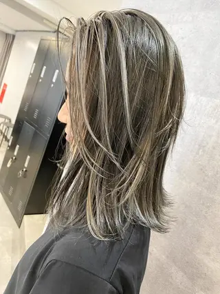 ショート カラー ヘアアレンジ ネイル マツエク・マツパ 井上 一平のヘアスタイル