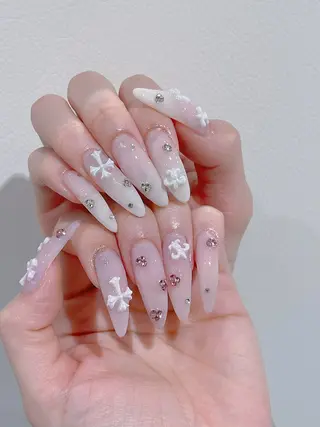 ネイル Amoreビューティーサロン所属・小松 朋未のネイルデザイン