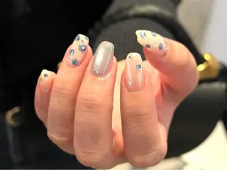ネイル yomu eyenail所属・yomu nail yuumiのネイルデザイン