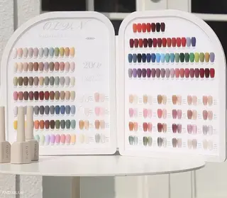 ネイル BiEiネイルサロン所属・BiEi ネイルサロン長さ出しのネイルデザイン