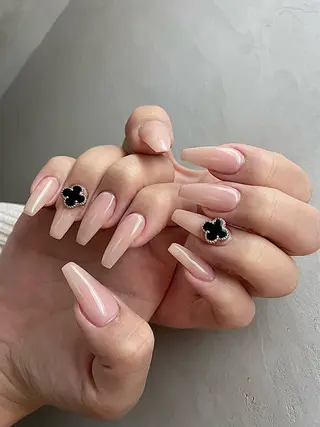 ネイル solu nail所属・碇 千波のネイルデザイン