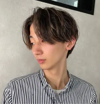 ミディアム カラー メンズ TETISS所属・💈メンズハイライト 南谷💈のヘアスタイル
