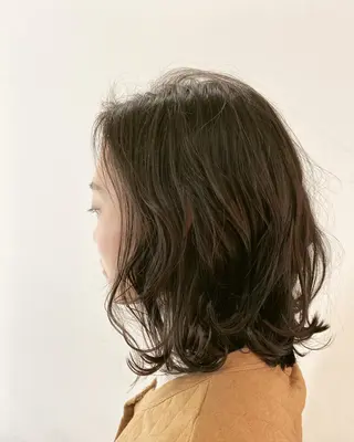 ミディアム 田中 あやなのヘアスタイル