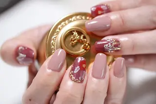 ネイル ママリンド　志村坂上店所属・しみ えんのネイルデザイン