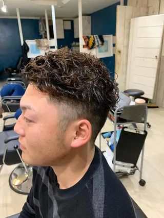 ショート パーマ ade omotesando所属・鷺谷 玲奈のヘアスタイル