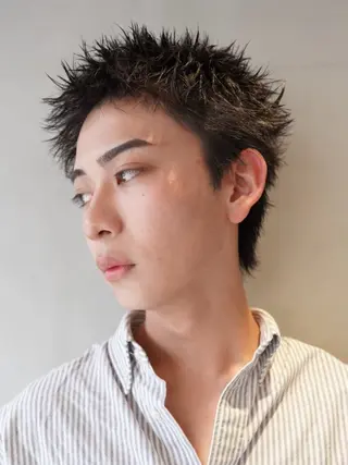 ショート パーマ メンズ 豊崎 佑輔のヘアスタイル