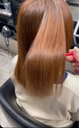 ミディアム ウスイマイコ カット/ケアカラーのヘアスタイル