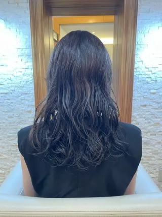 ロング パーマ 本多 美羽のヘアスタイル