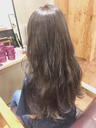 ロング カラー ヘアアレンジ nable.所属・栗林 実莉のネイルデザイン