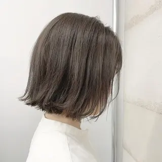 ショート カラー 透明感/オリーブ/ グレージュ/YUKAのヘアスタイル