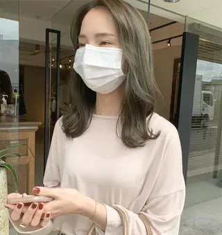 セミロング カラー 透明感/オリーブ/ グレージュ/YUKAのヘアスタイル