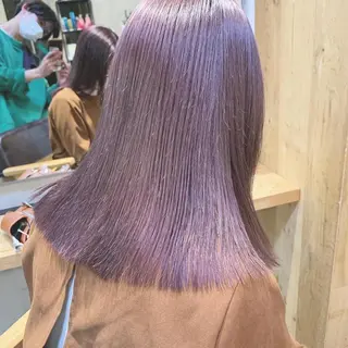 ミディアム カラー ネイル マツエク・マツパ ハイトーンボブ 前田 表参道　グレージュのヘアスタイル