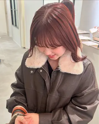 ミディアム カラー オリーブベージュ/ ブリーチなし透明感のヘアスタイル